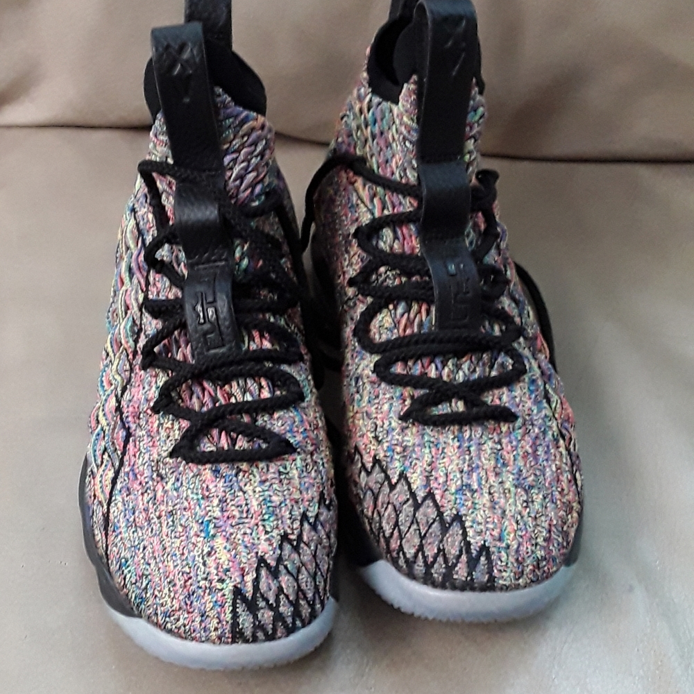 Lebron James xv/ big kid 7
